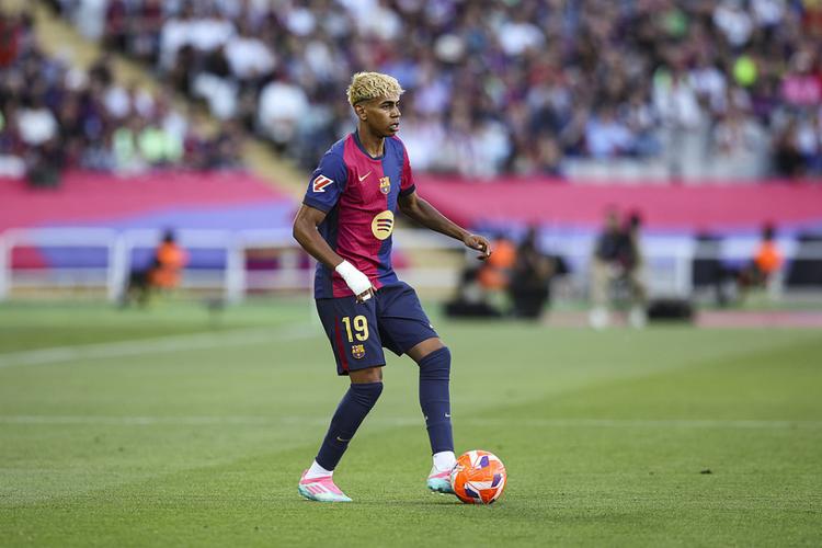 普里查德和沃尔什第二节得分均上双，上半场合砍28分9板6助