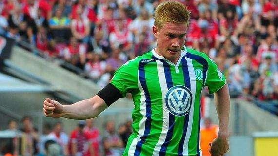 铜梁龙官方：下赛季球衣为主红客白，欢迎球迷投票27赛季球衣