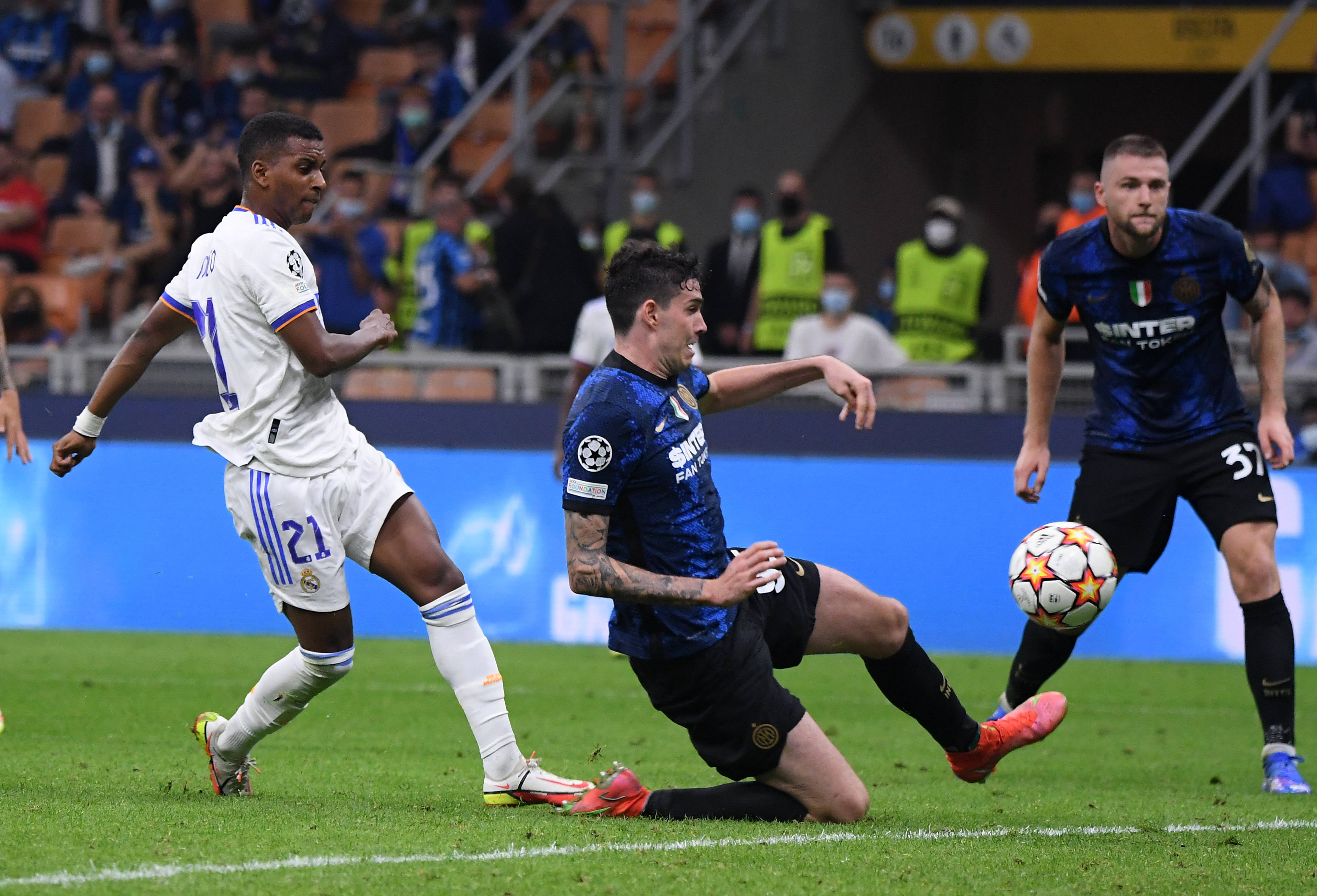 前辈认可！帕里什发文祝贺詹姆斯：纪录就是用来打破的