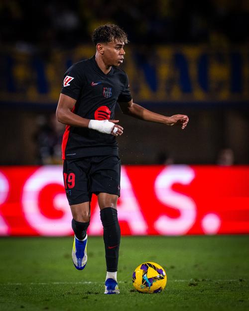 世界杯诞生3个死亡之组！同组4队实力相近：荷兰vs日本，争夺头名