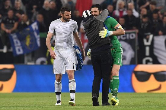 太阳队记：狄龙与裁判对峙使用不当言语，罚款35000美元